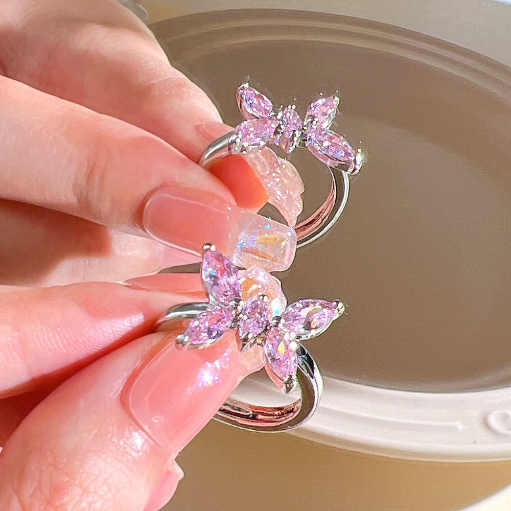 š Pink Crystal Butterfly Ring