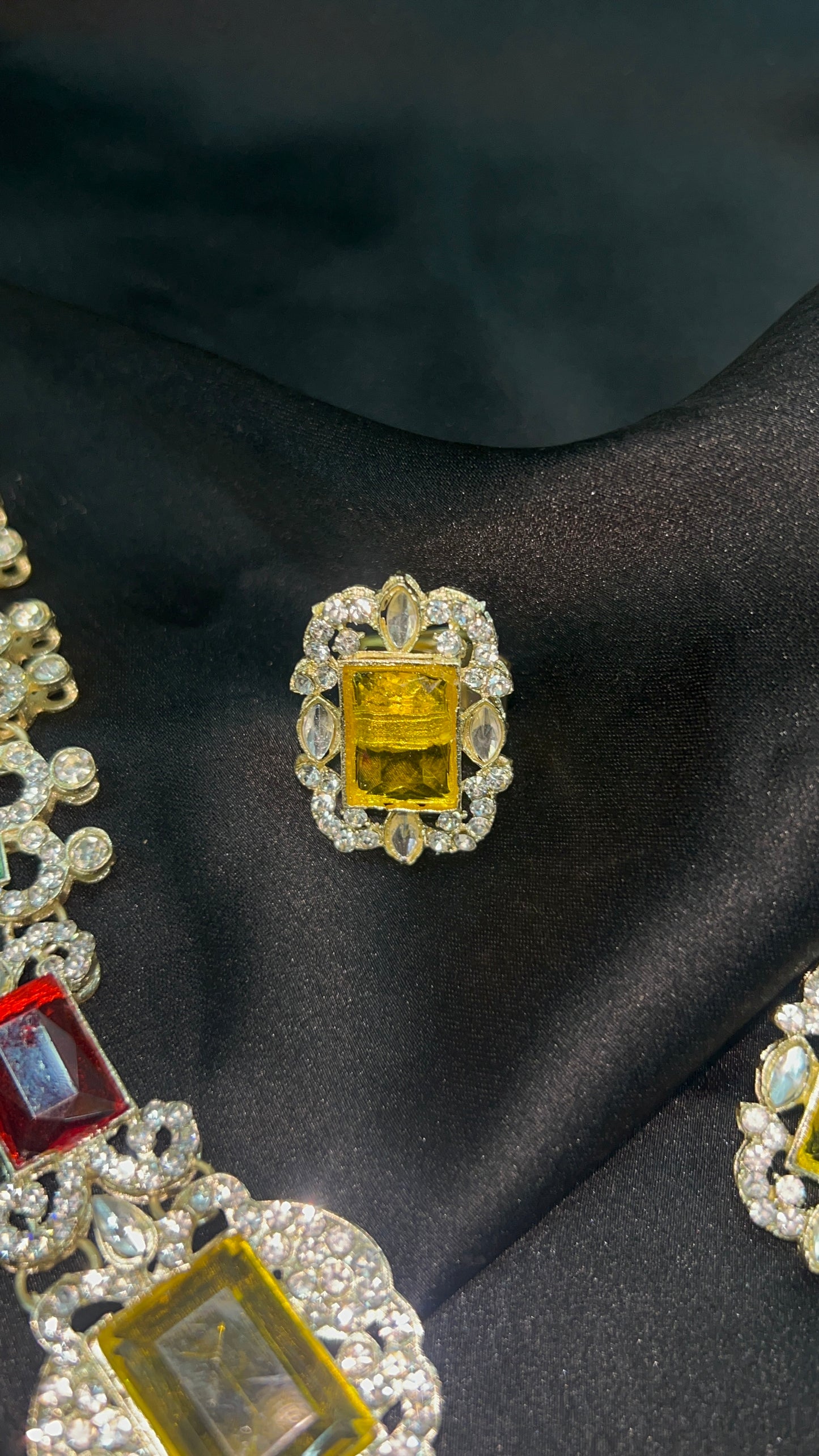 Urvi Square Necklace Set