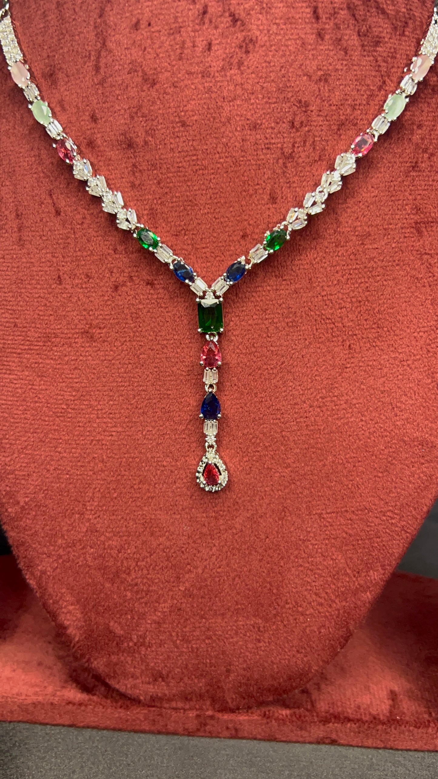 Amelia AD Necklace Set