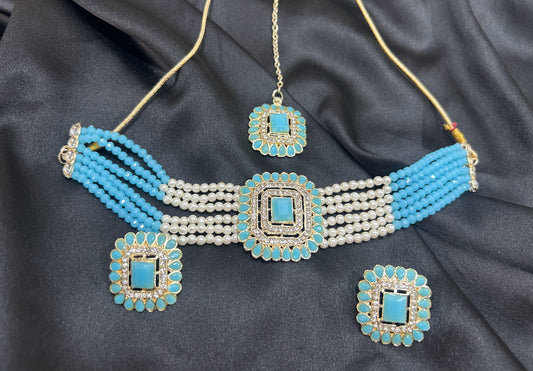 Anika Pearl Choker Set