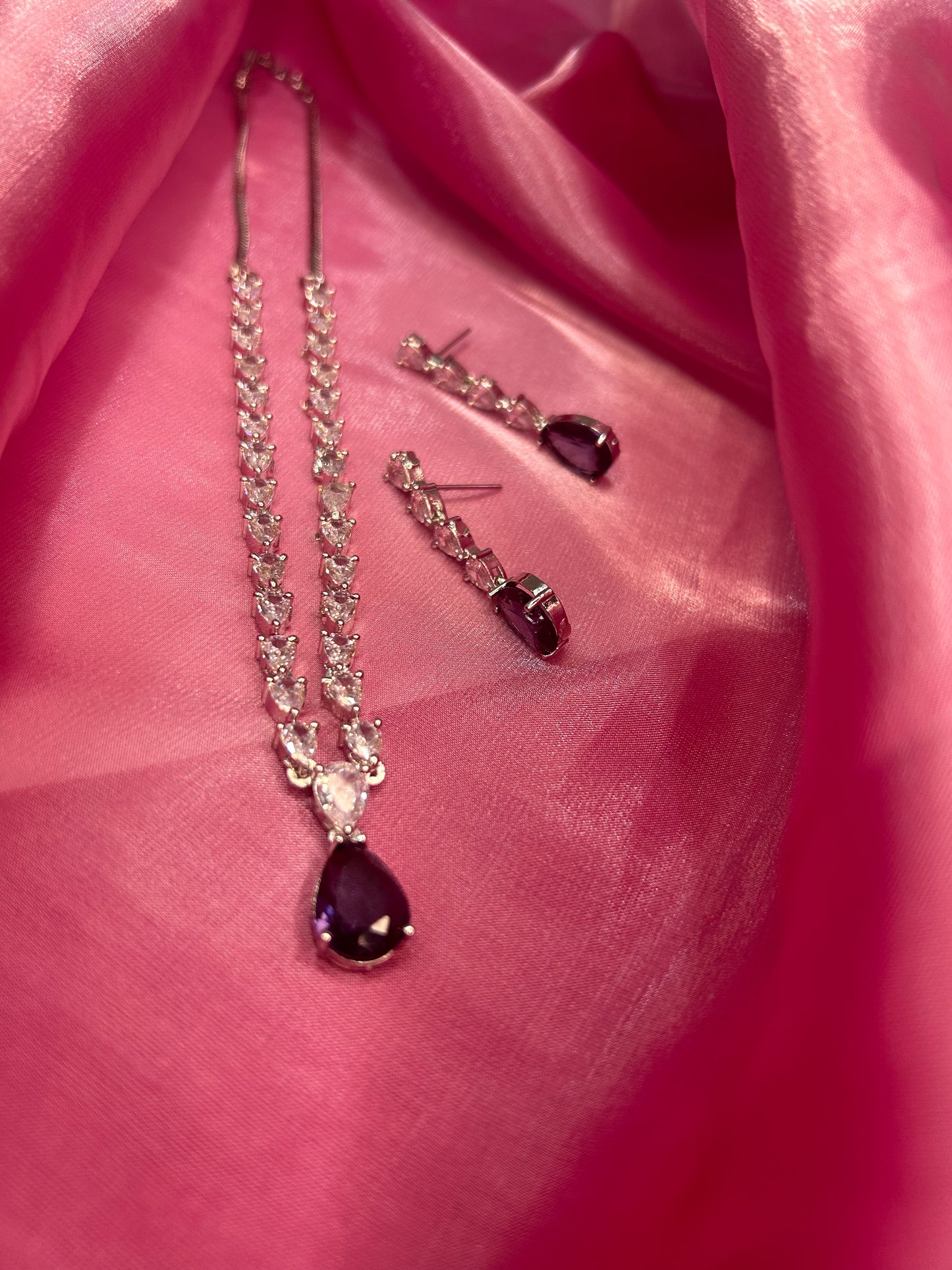 Olivia AD Necklace Set