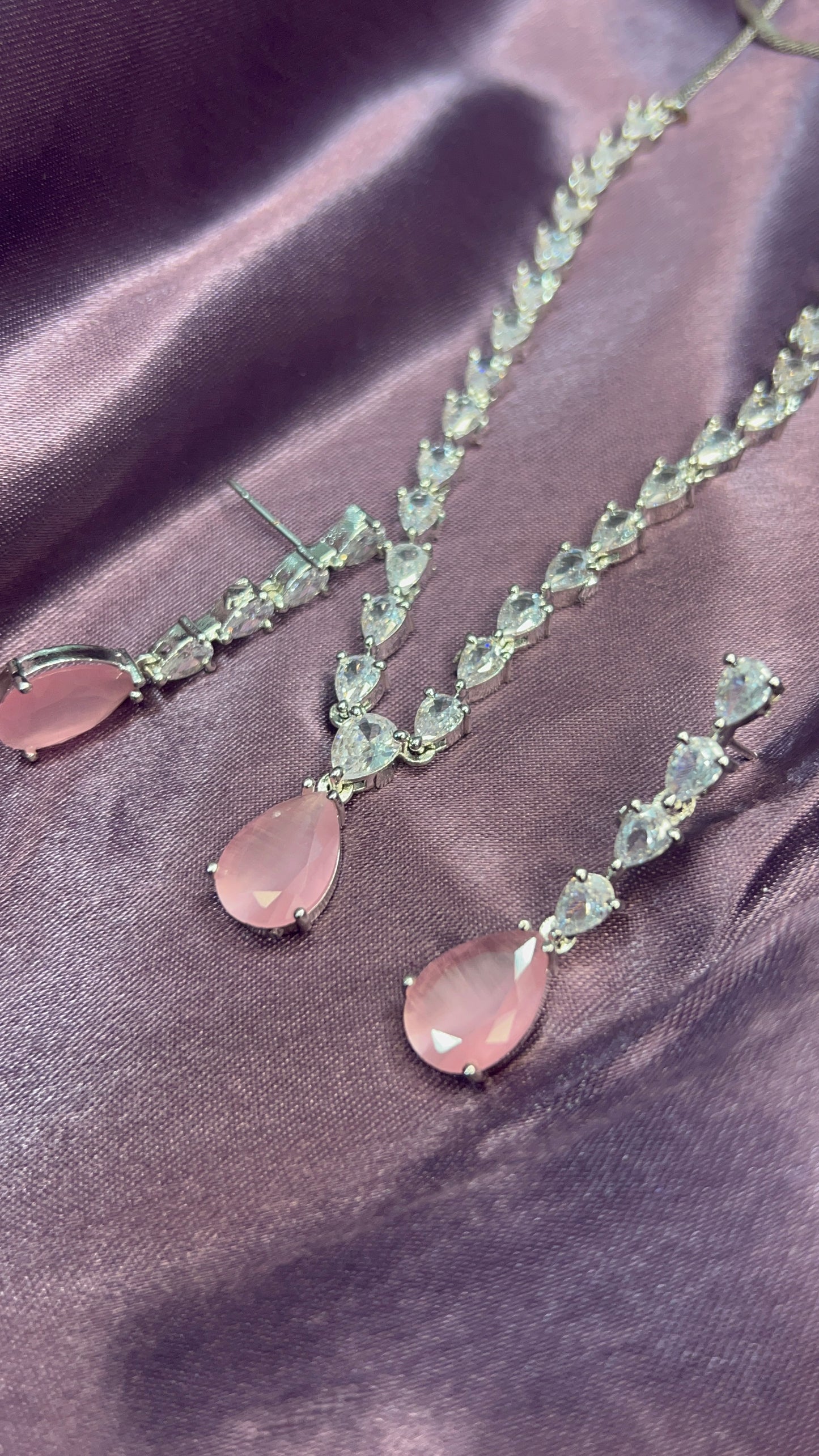 Olivia AD Necklace Set