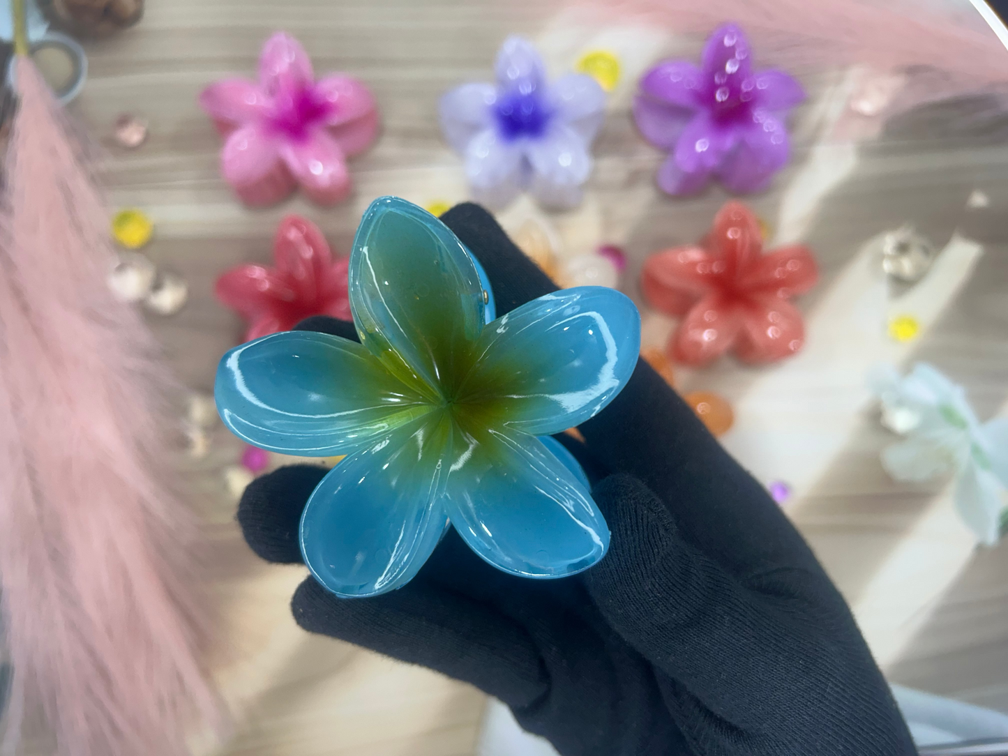 Flower Claw Clips I Hawaiian Flowers Hair Clips for Women, Flower Hair Clips, Floral Claw Clips for women, Beach Tropical Hair Accessories for Girls Multicolor