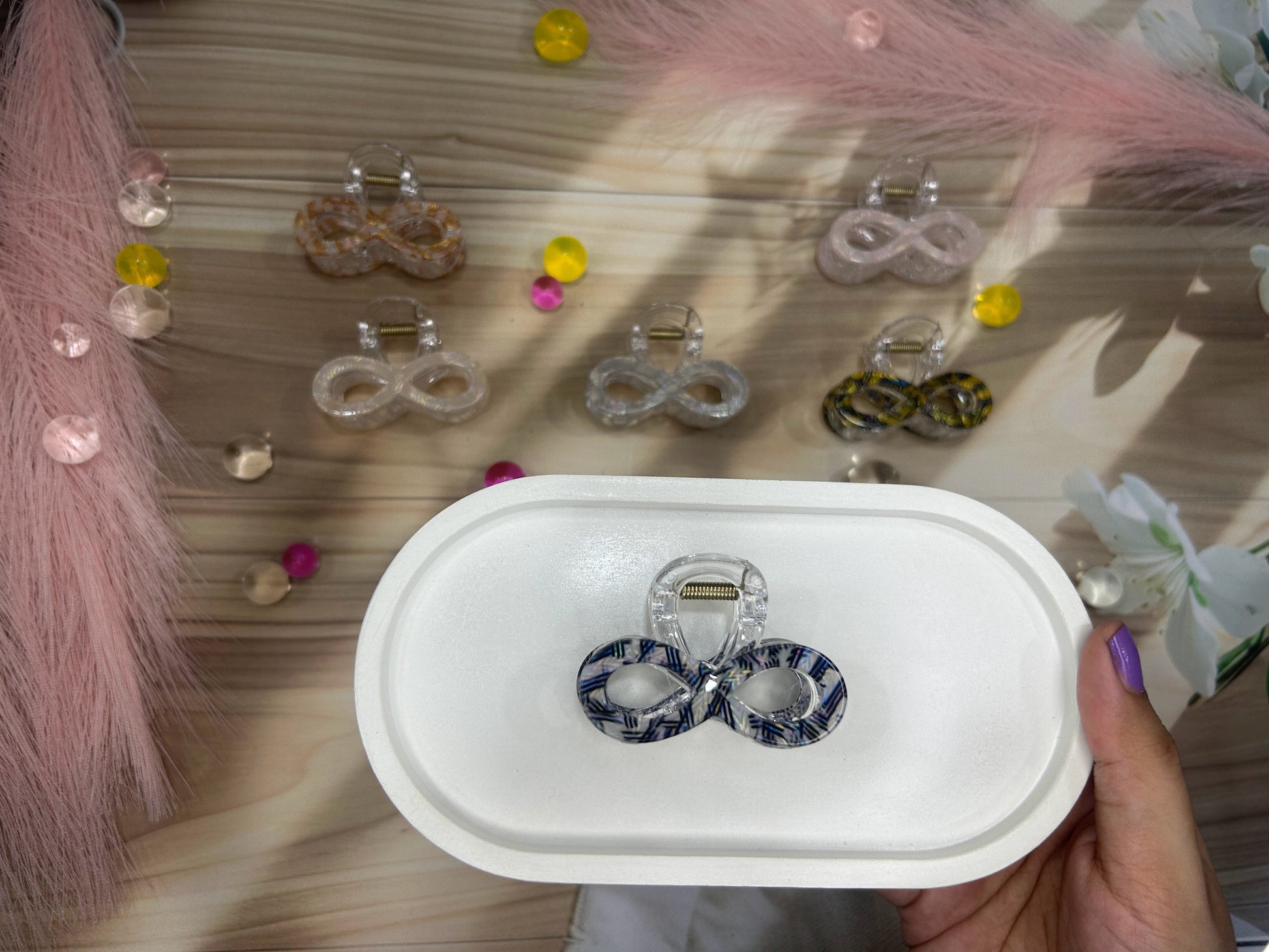 Pair of blue and silver claws 