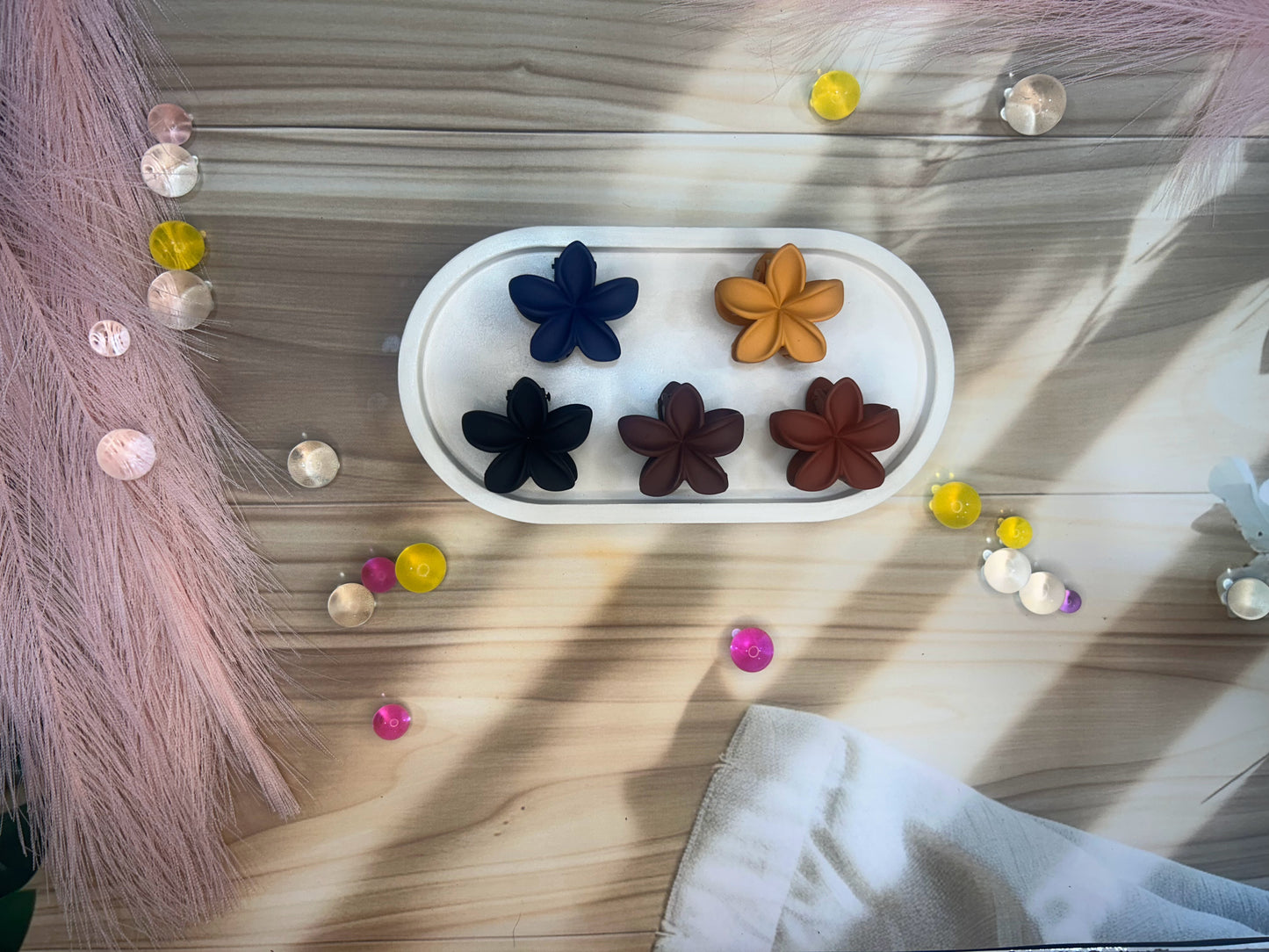 Flower Matte Small Clutcher