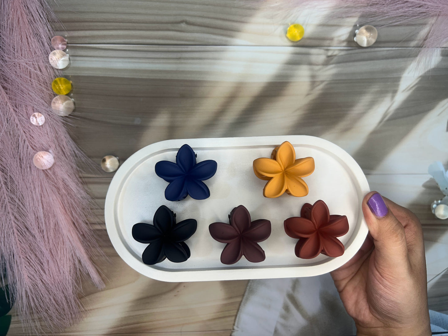 Flower Matte Small Clutcher