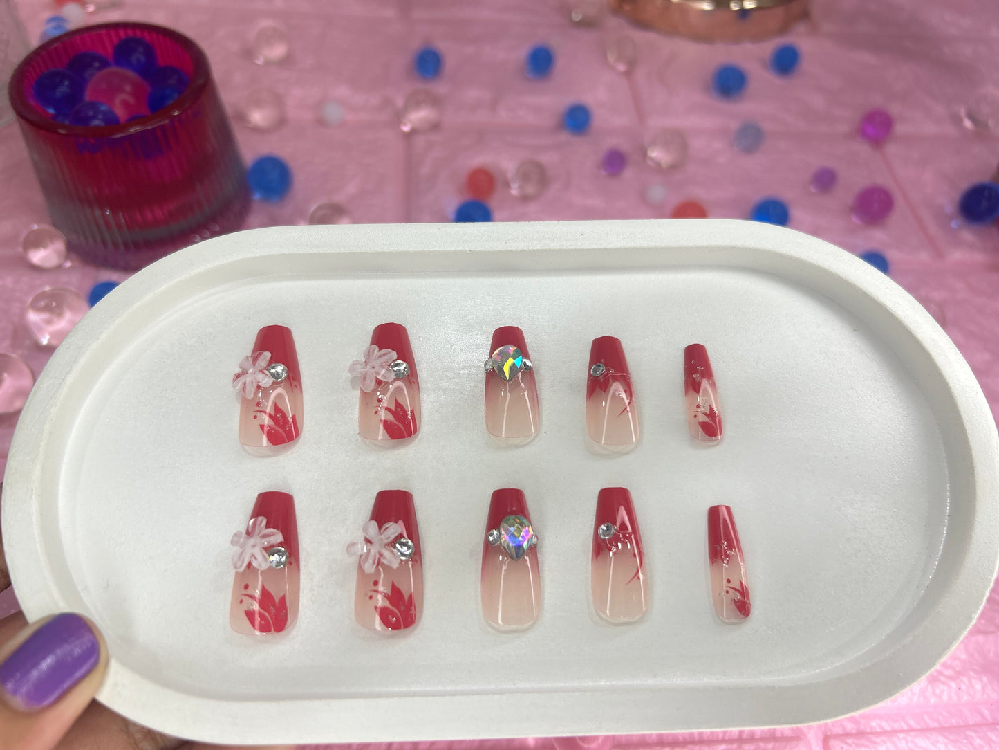 Dahila acrylic press on nails artifical designer 3D Stones & pearl and embellishments with glitter color nails extension 24 pieces combo set ,beautiful fake false nails